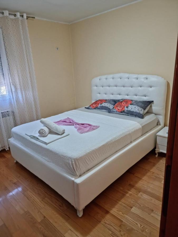 Family Apartment-Dilorena Bar Kültér fotó