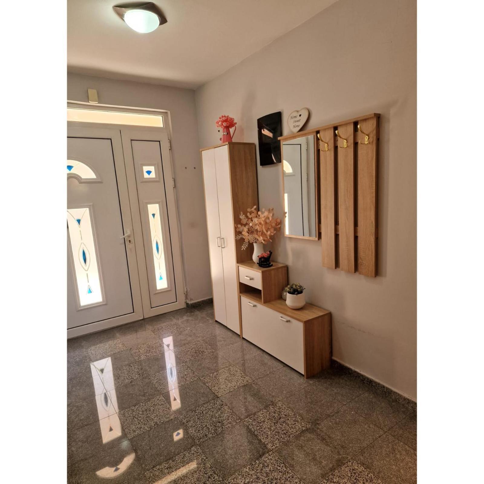 Family Apartment-Dilorena Bar Kültér fotó